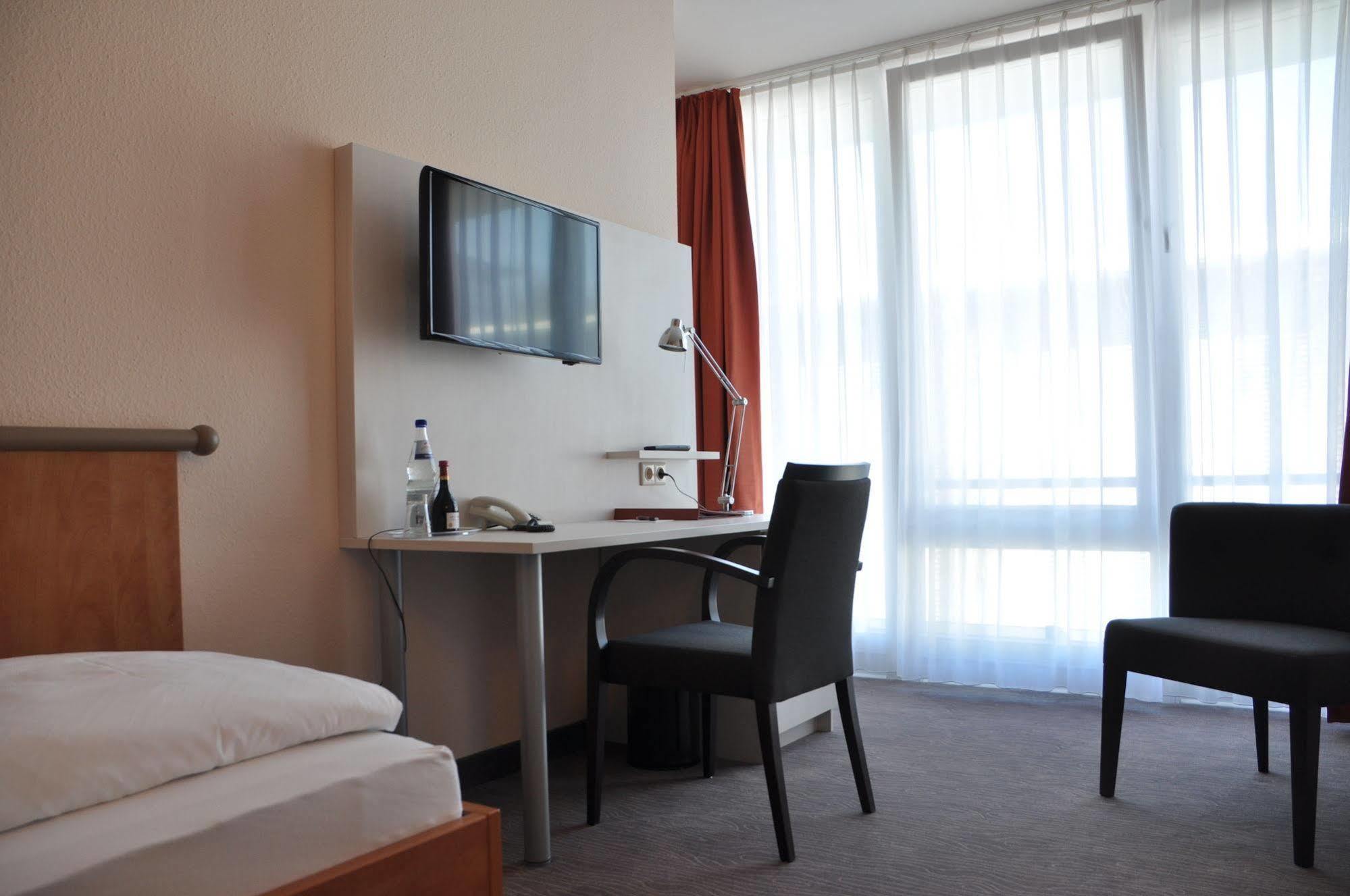 Hotel Spree-Idyll เบอร์ลิน ภายนอก รูปภาพ