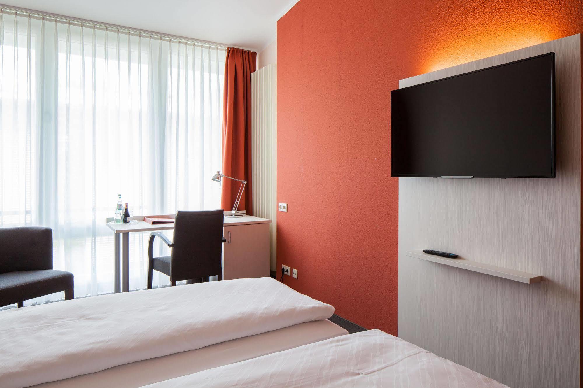 Hotel Spree-Idyll เบอร์ลิน ภายนอก รูปภาพ